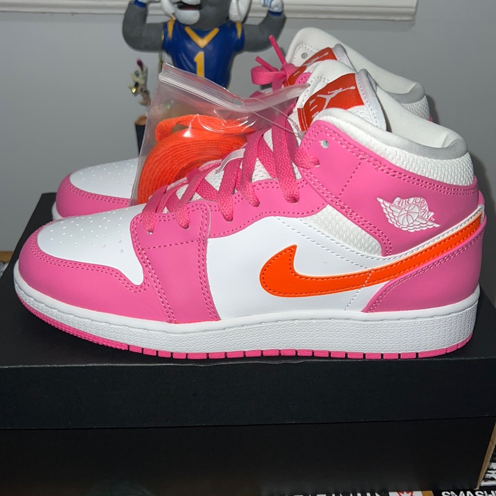 New Air Jordan 1 Mid GS